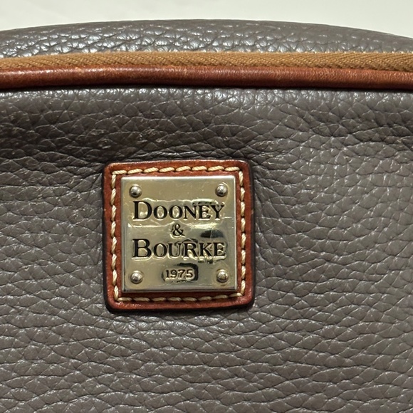Dooney & Bourke Camera Crossbody Compact Taupe Bag - Picture 3 of 7